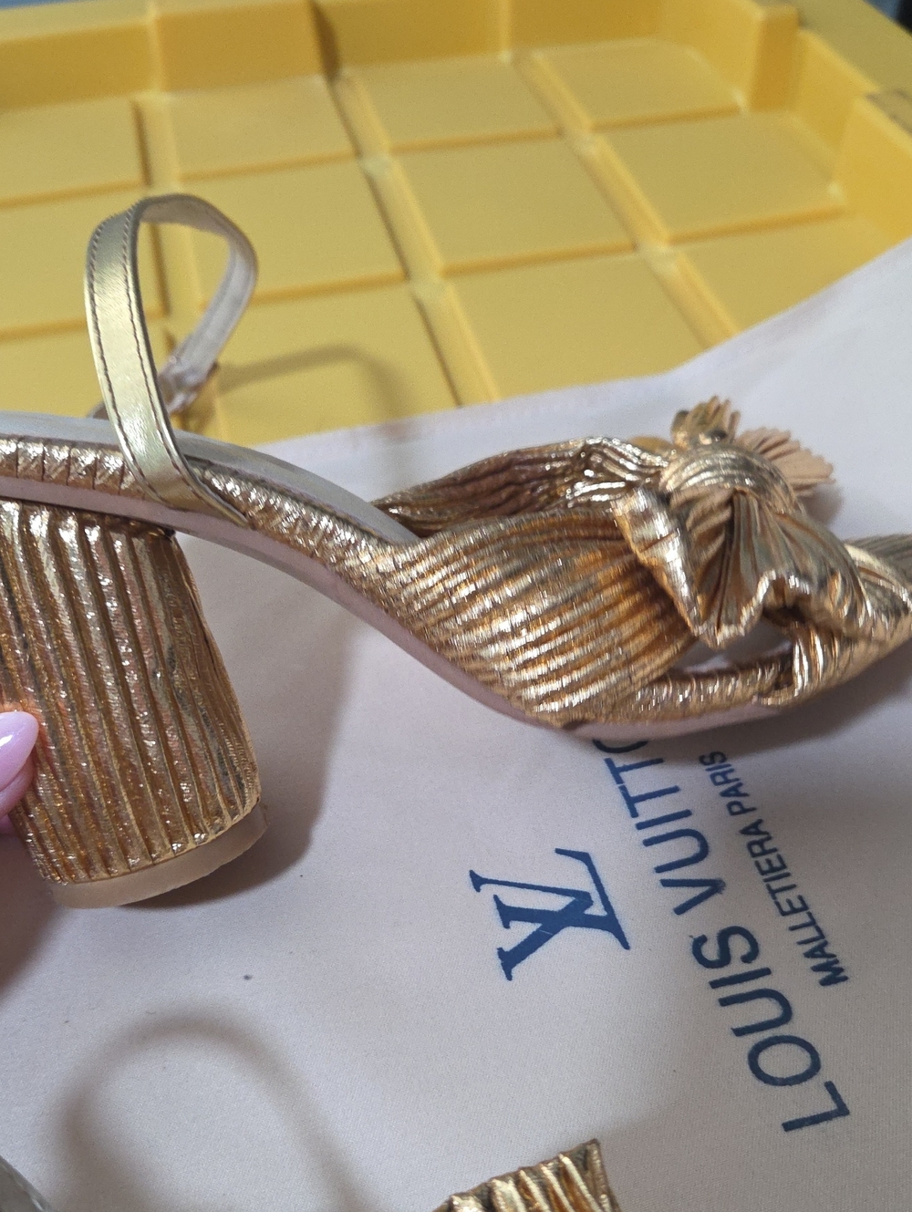 Camellia Bow Heel - Picture 7 of 11